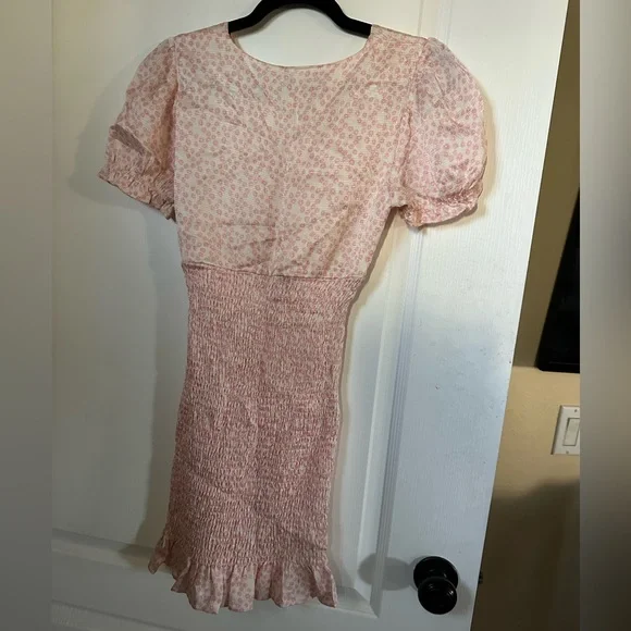 Zara Light Pink Floral Mini Dress w/Puff Sleeves         Size XS - Picture 3 of 4